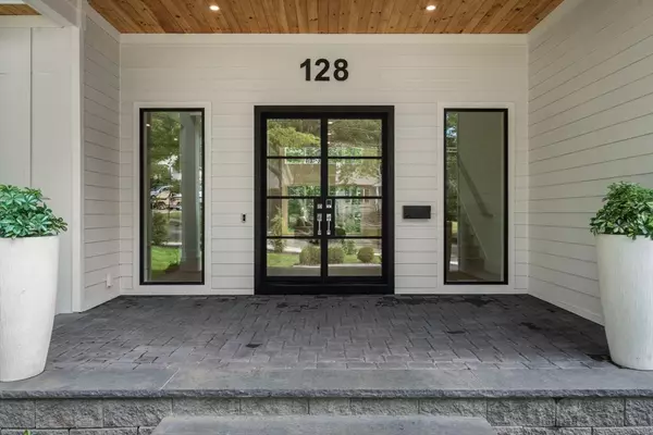 Newton, MA 02461,128 Charlemont Street