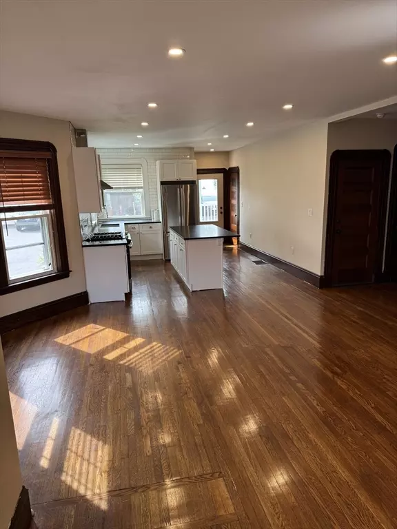 Winthrop, MA 02152,35 Lincoln St #1