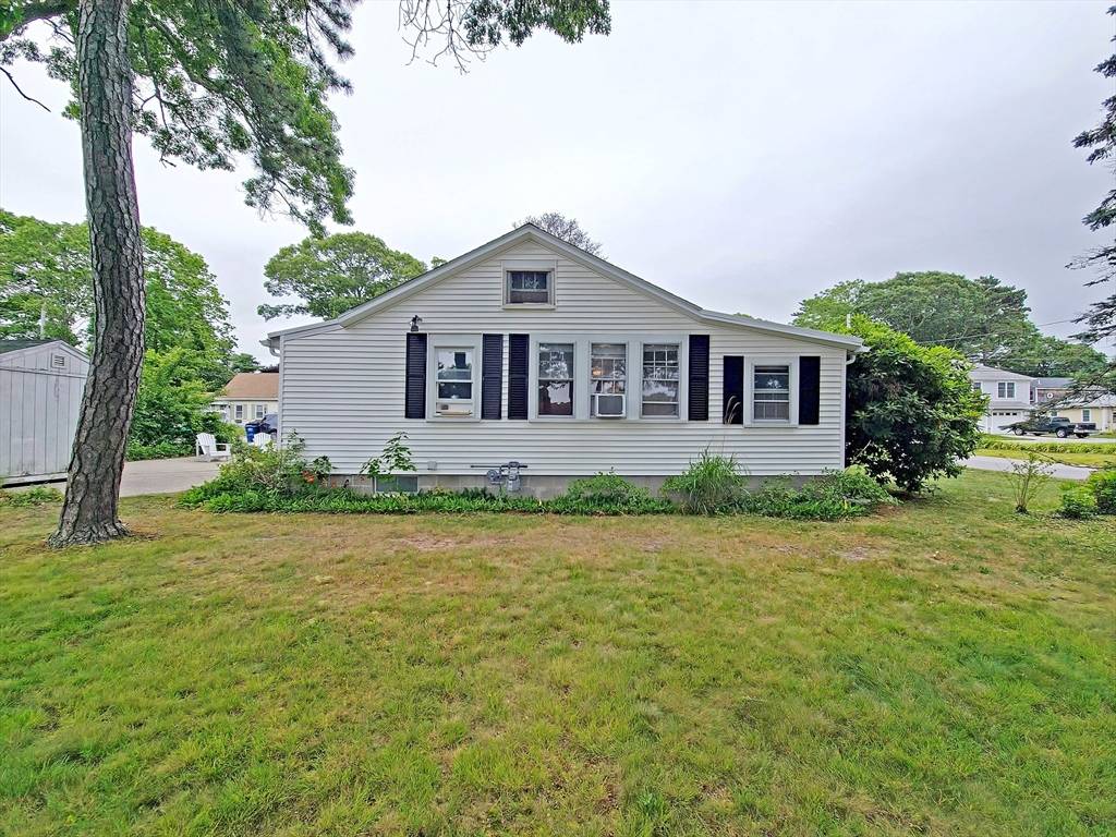 Wareham, MA 02571,15 Fir St