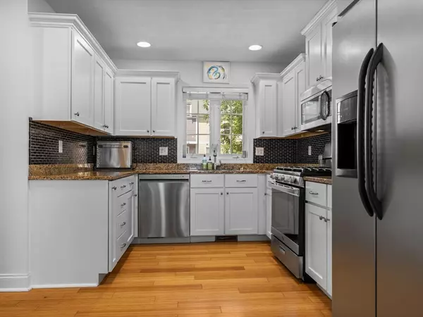 Arlington, MA 02476,40 Brattle Street #14