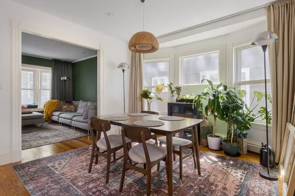 Cambridge, MA 02140,55 Eustis St #2