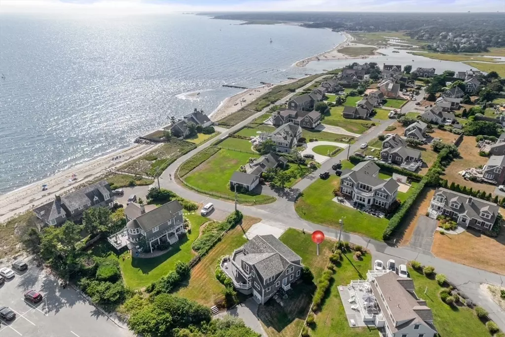 Chatham, MA 02633,17 Bucks Ln