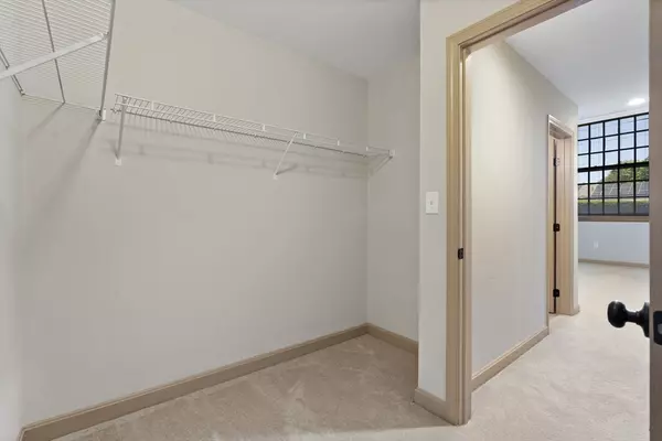 Braintree, MA 02184,550 Washington St #213