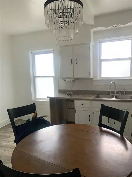 10 Hodges Ave #1, Taunton, MA 02780