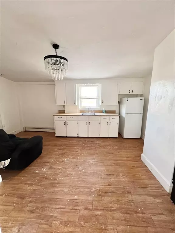 Taunton, MA 02780,10 Hodges Ave #2