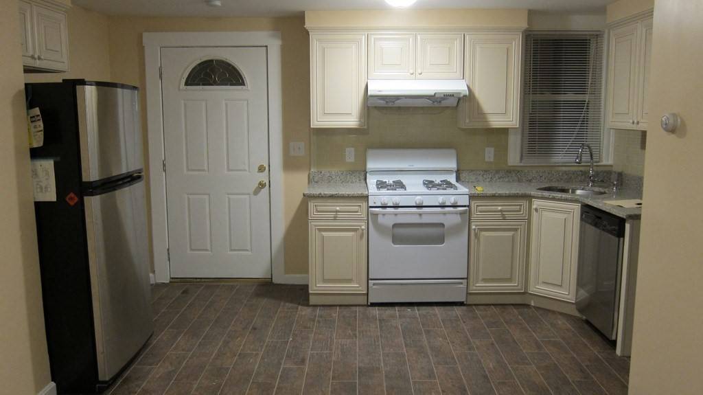 39 Rawson Rd #R, Quincy, MA 02170