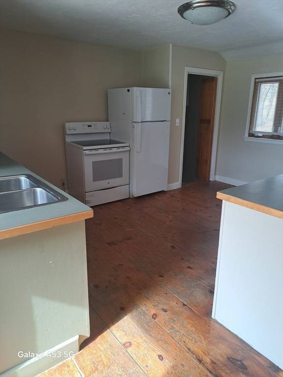Paxton, MA 01612,289 Richards Ave