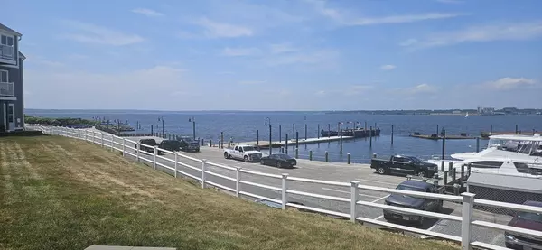 Fall River, MA 02721,700 Shore Drive #513
