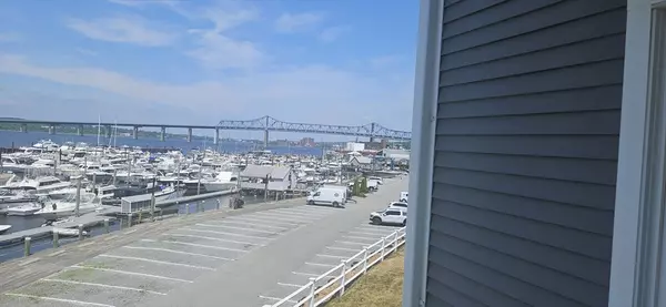 Fall River, MA 02721,700 Shore Drive #513