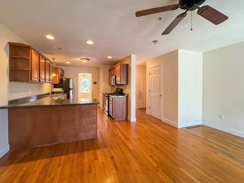 Carver, MA 02330,11 Copper Lantern Ln #11