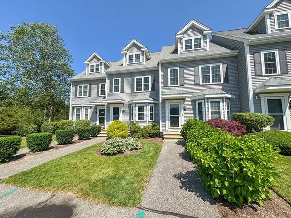 Carver, MA 02330,11 Copper Lantern Ln #11
