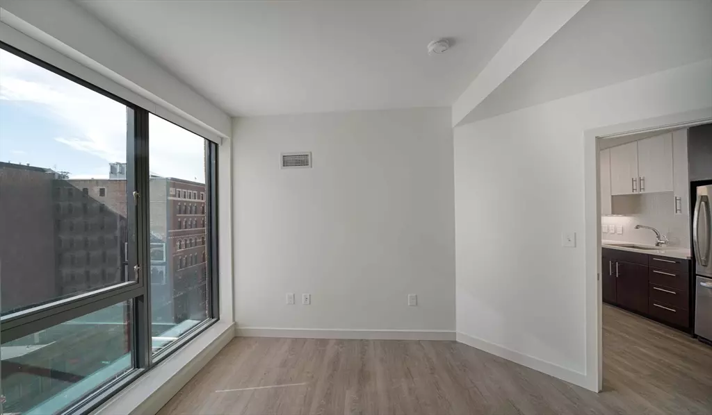 1 Canal St. #913, Boston, MA 02114