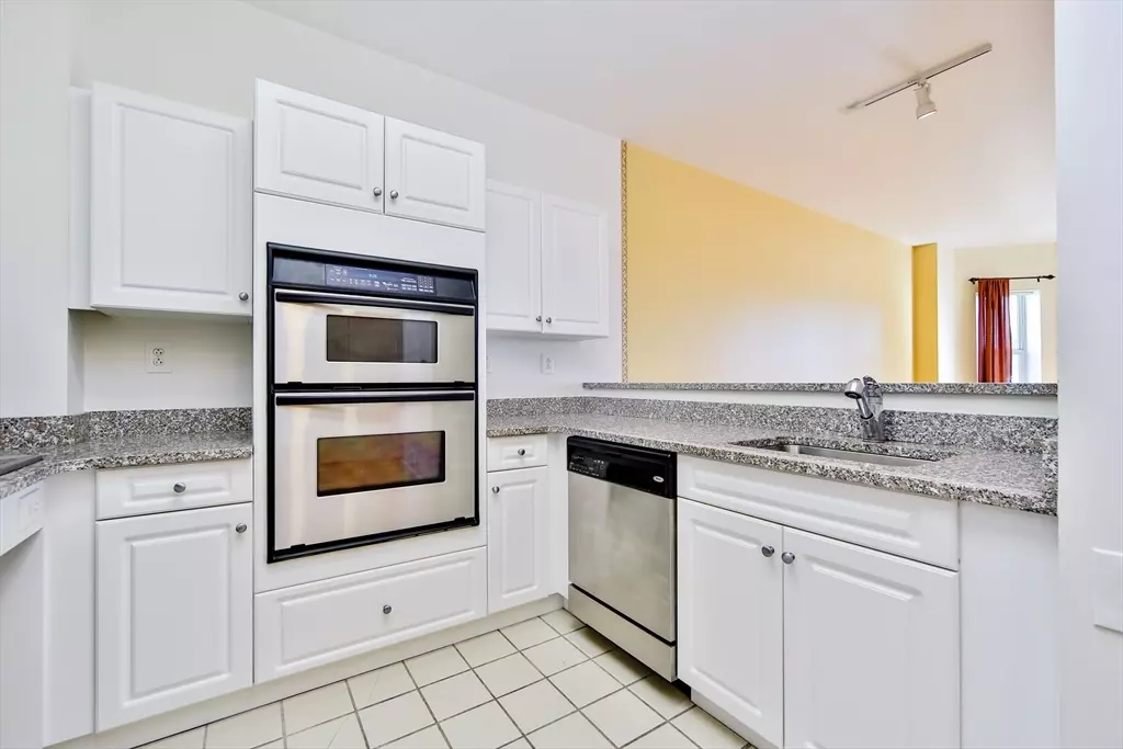 Quincy, MA 02169,1 Cityview Lane #103