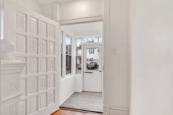 Lowell, MA 01854,10 3rd Ave