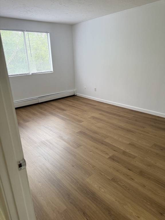 Abington, MA 02351,707 Bedford Street #16