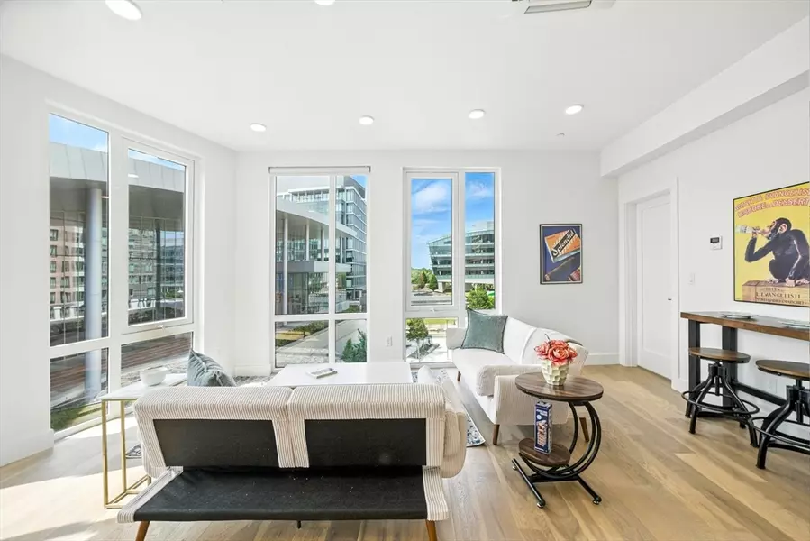38 Hichborn #306, Boston, MA 02135