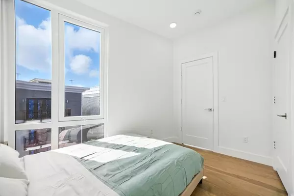 Boston, MA 02135,38 Hichborn #205