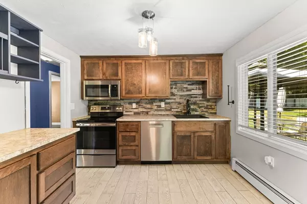 Easton, MA 02375,166 Purchase St