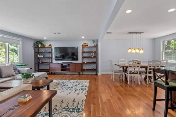 Natick, MA 01760,25 Hearthstone Cir