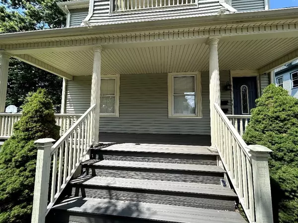 Chicopee, MA 01020,16 Lincoln St