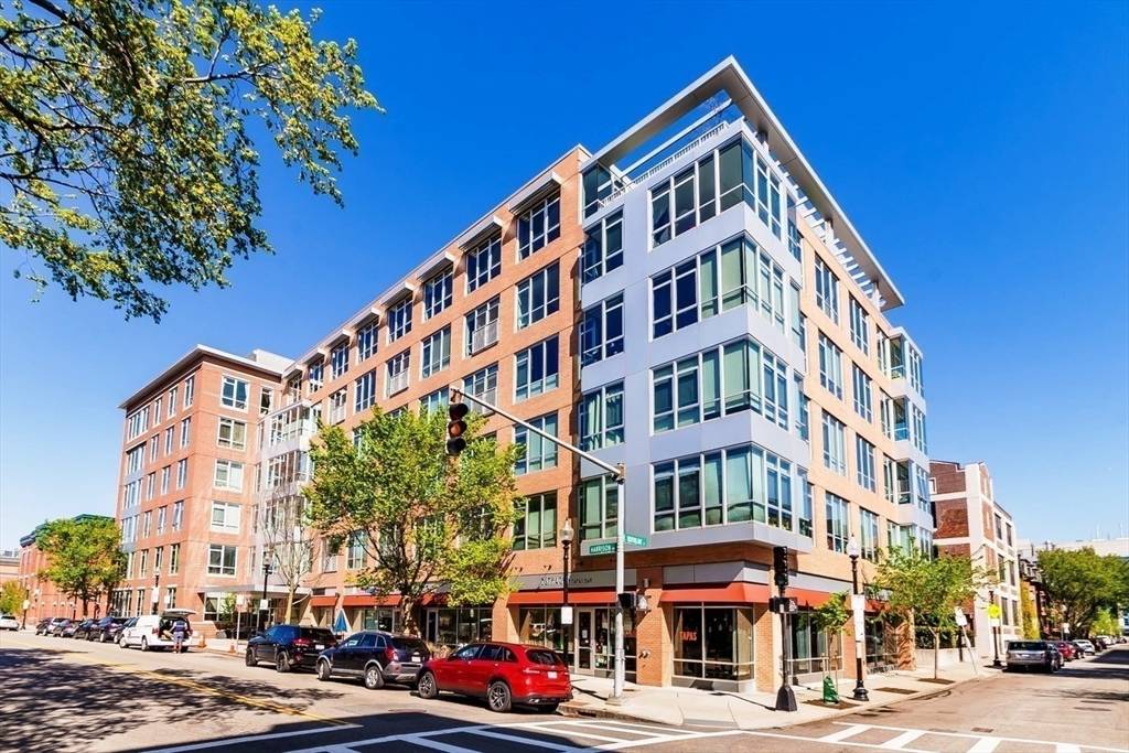 Boston, MA 02118,700 Harrison Avenue #305
