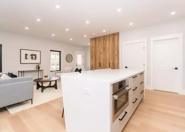 Waltham, MA 02453,15 Alder Street #1