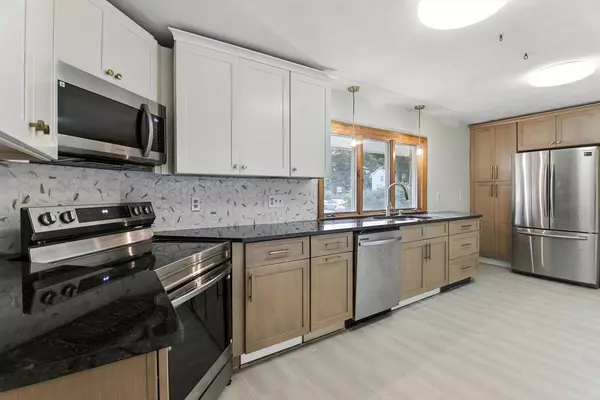 Agawam, MA 01001,12 Cosgrove Avenue