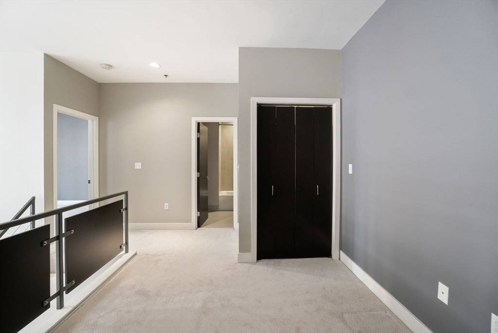 Boston, MA 02118,735 Harrison #W104