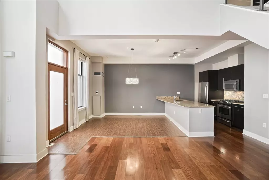 Boston, MA 02118,735 Harrison #W104