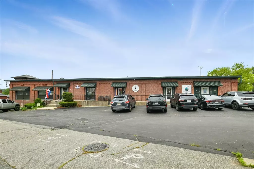 Southbridge, MA 01550,100 Central St