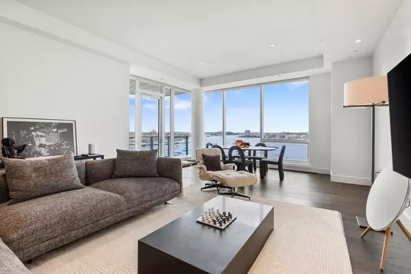 Boston, MA 02210,22 Liberty Drive #10D