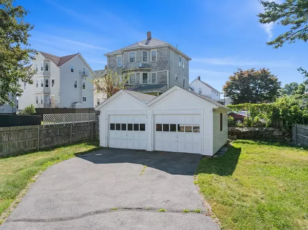 Fall River, MA 02720,38 Farnham St
