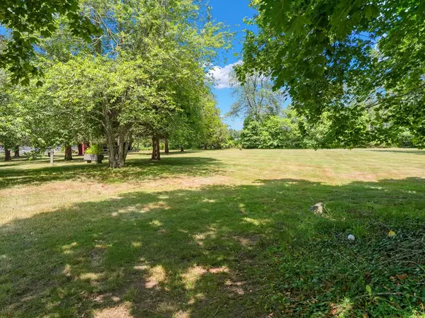 Rochester, MA 02770,453 Rounseville Rd