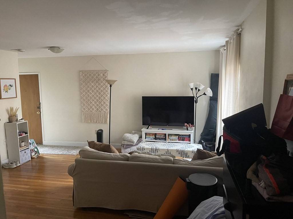 2016 Commonwealth Avenue #3C, Boston, MA 02135