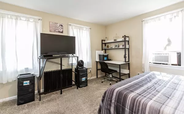 Weymouth, MA 02189,52 High St