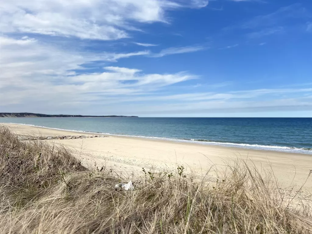 Bourne, MA 02562,20 Brady Rd