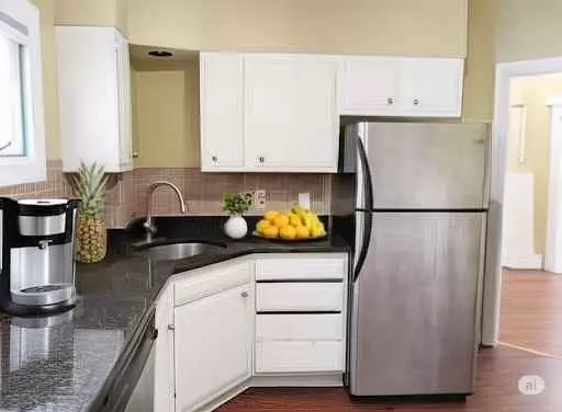 Cambridge, MA 02141,82 Willow St #1