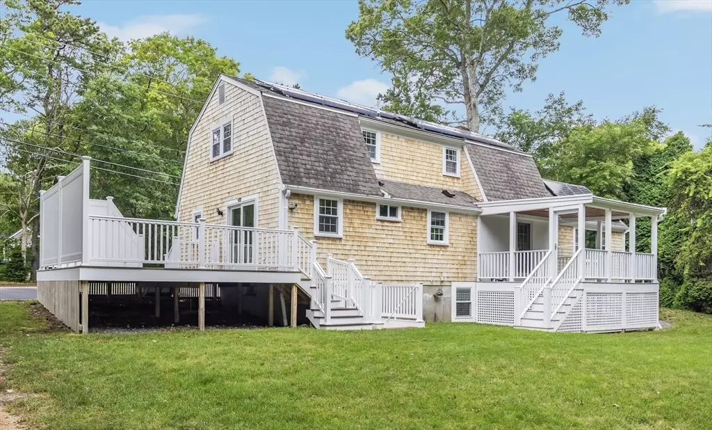 Barnstable, MA 02632,28 Stoney Cliff Rd