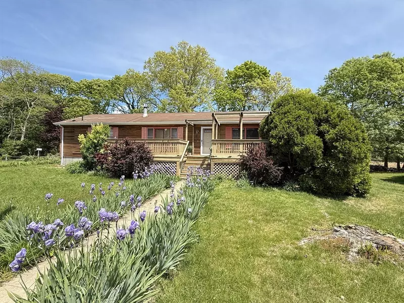 3 Teal Cir, Fairhaven, MA 02719