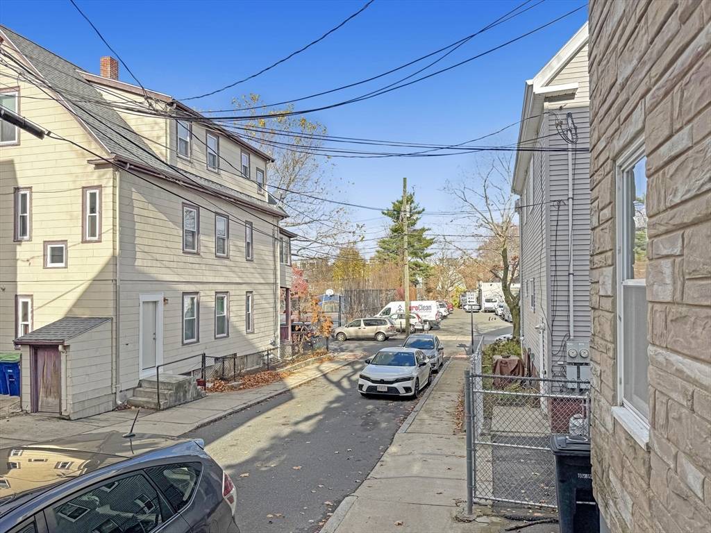Somerville, MA 02144,6 Albion Terrace #1