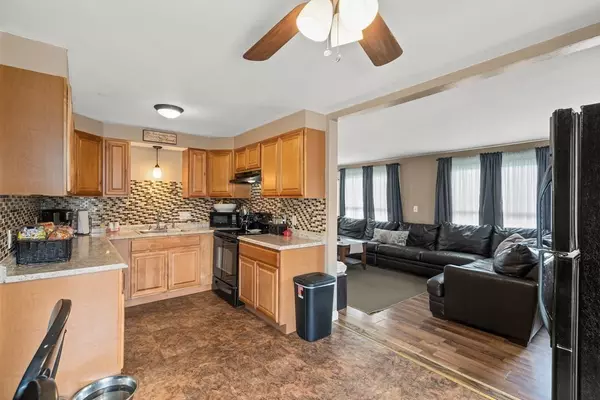 71 Silver Lake #71, Newton, MA 02458