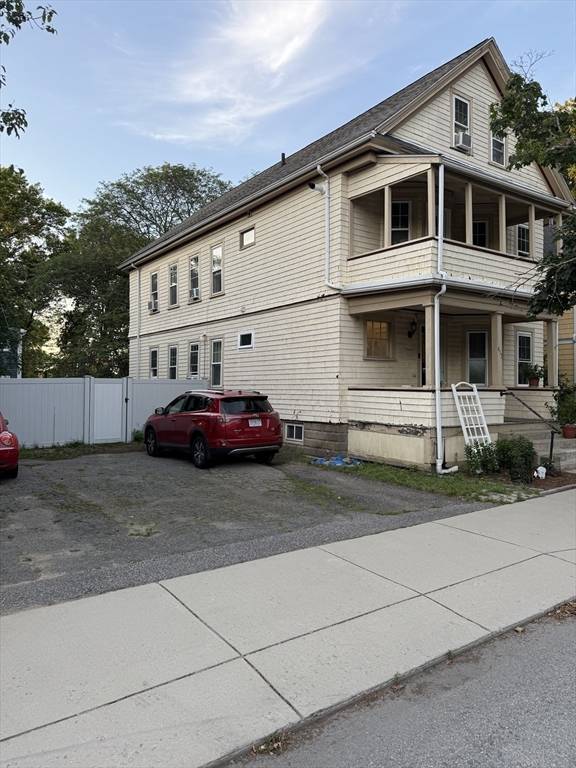 453 Huron Ave, Cambridge, MA 02138