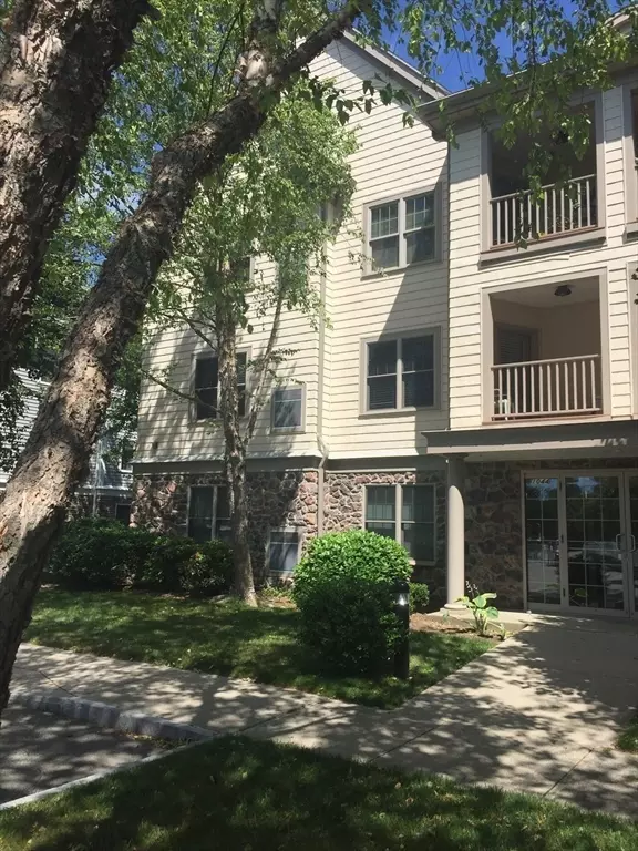 1044 Victoria #Unit B-29, New Bedford, MA 02745