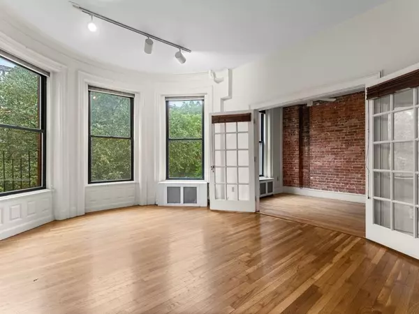 Boston, MA 02115,473 Beacon #4