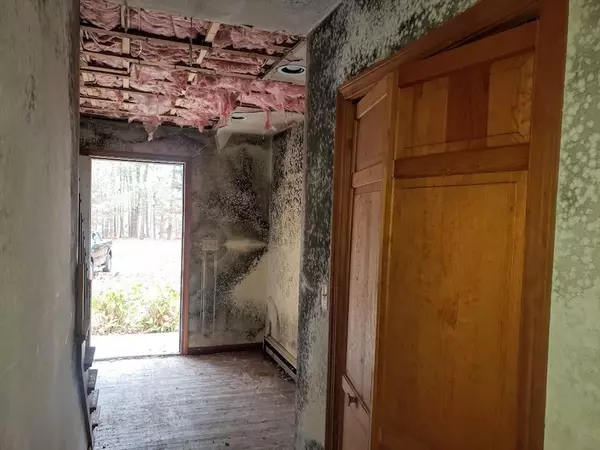 Canton, MA 02021,6 Briar Rd