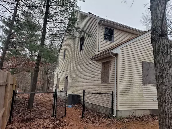 Canton, MA 02021,6 Briar Rd