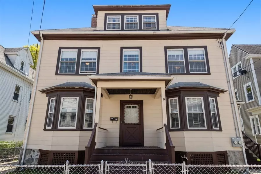 18 Newcastle Rd #18, Boston, MA 02135