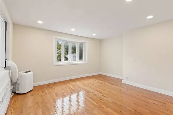 Newton, MA 02458,34 Clinton St