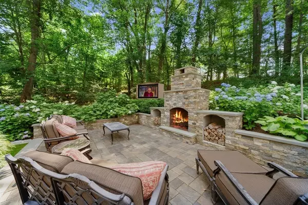 Ipswich, MA 01938,53 Country Club Way