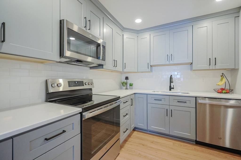 Webster, MA 01570,703 Treasure Island Rd #703